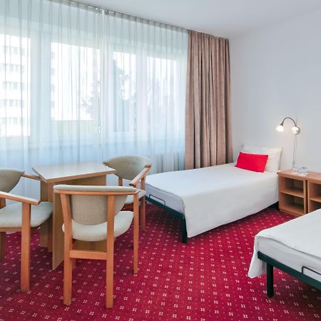 Aramis Hotel Varşovia Exterior foto