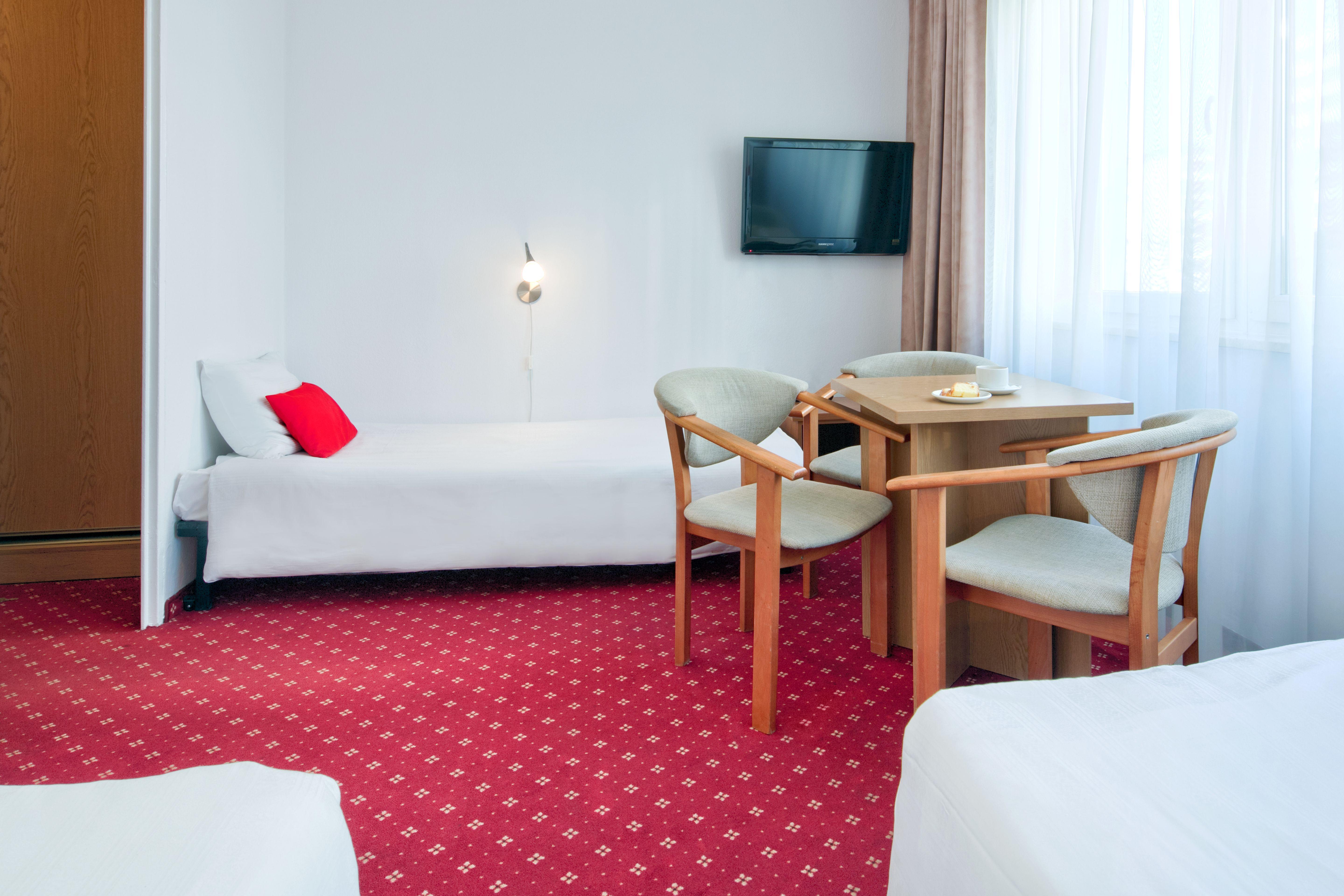 Aramis Hotel Varşovia Exterior foto