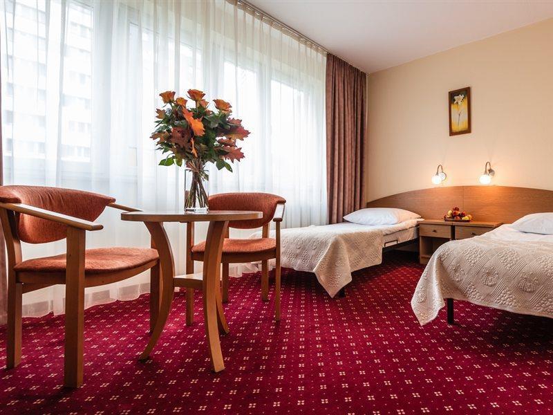 Aramis Hotel Varşovia Exterior foto