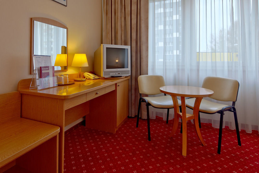 Aramis Hotel Varşovia Exterior foto